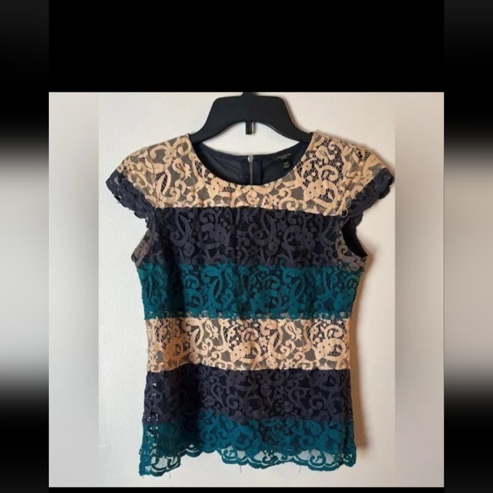 Stylish Lace Cap Sleeve Blouse in Cream and Blue